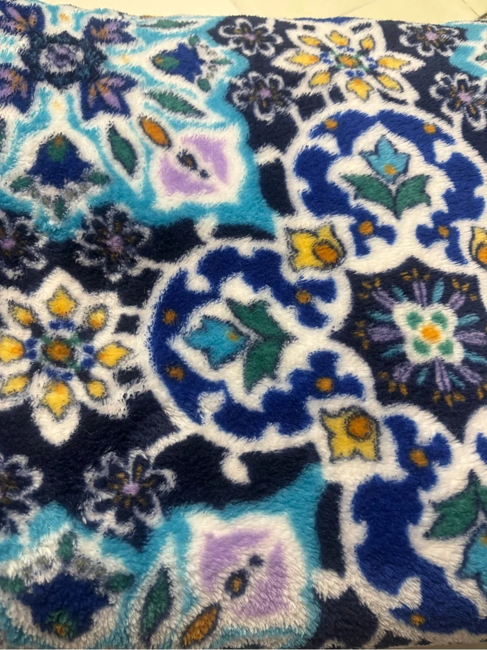 Vera Bradley Lisbon Medallion Throw Blanket 80”x50” Fleece Soft Cozy Blue